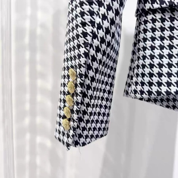 Authentic Balmain Monochrome Houndstooth Blazer with Gold Buttons - Picture 5 of 6